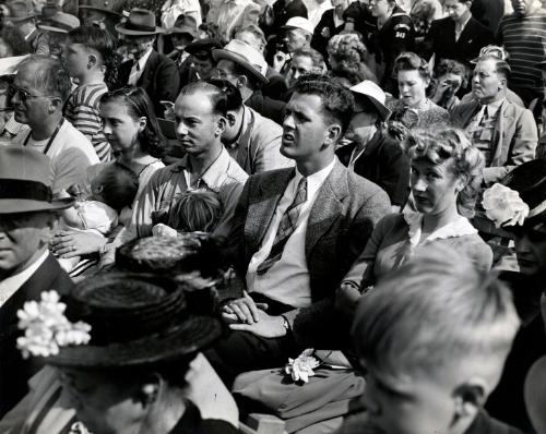 Veterans and familes at dedication of Rodger Young housing development, Los Angeles